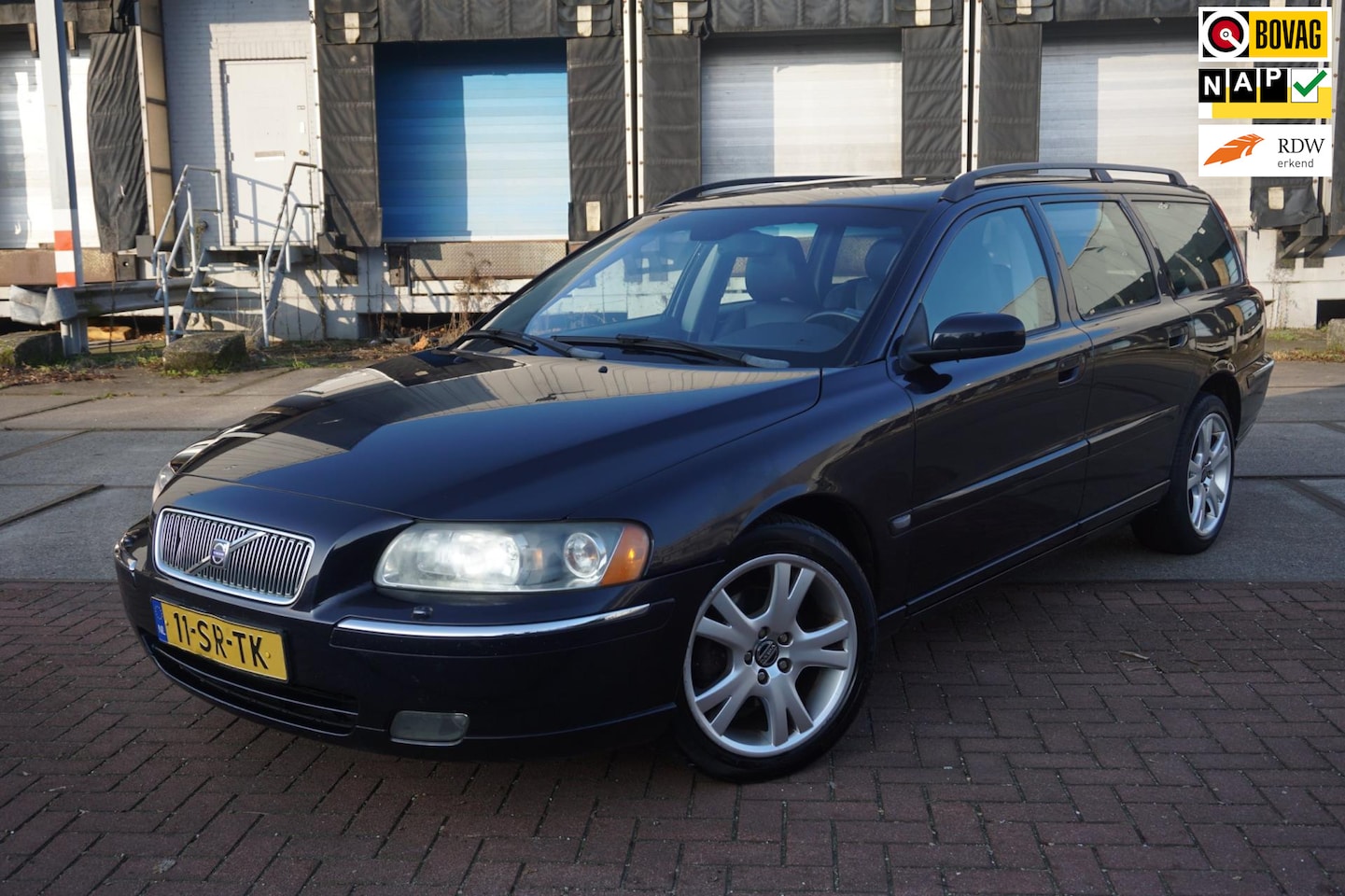 Volvo V70 - 2.4 D5 Summum 2.4 D5 Summum - AutoWereld.nl