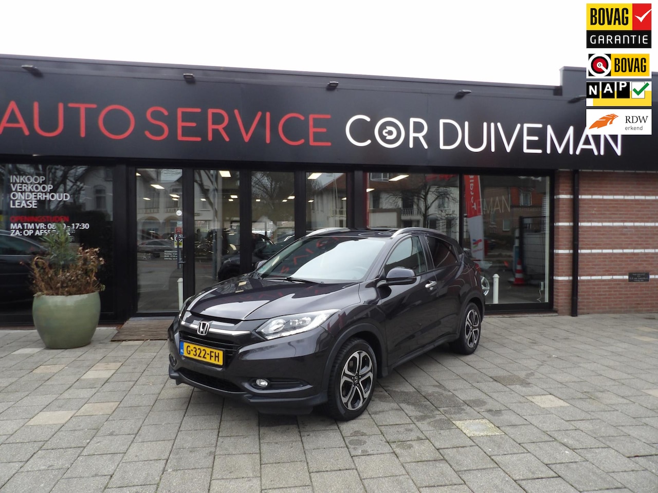 Honda HR-V - 1.5 i-VTEC Executive/opendak/airco /cruise 1 JAAR BOVAG GARANTIE AFLEVERING EN GARANTIE AL - AutoWereld.nl