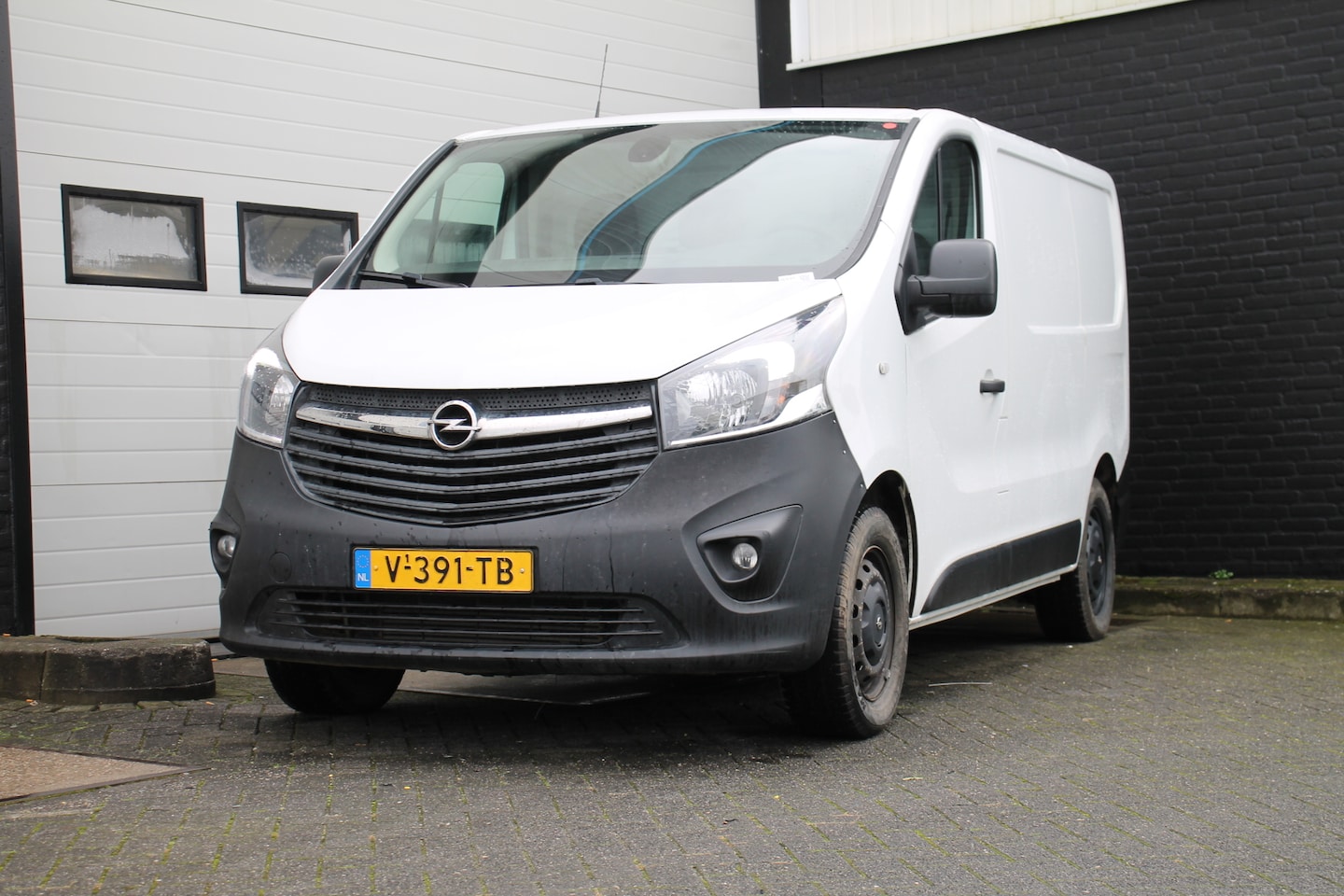 Opel Vivaro - 1.6 CDTI 145PK EURO 6 - Airco - Navi - Cruise - € 9.950, Excl. Uitleen BOB 01-02-2025 - AutoWereld.nl