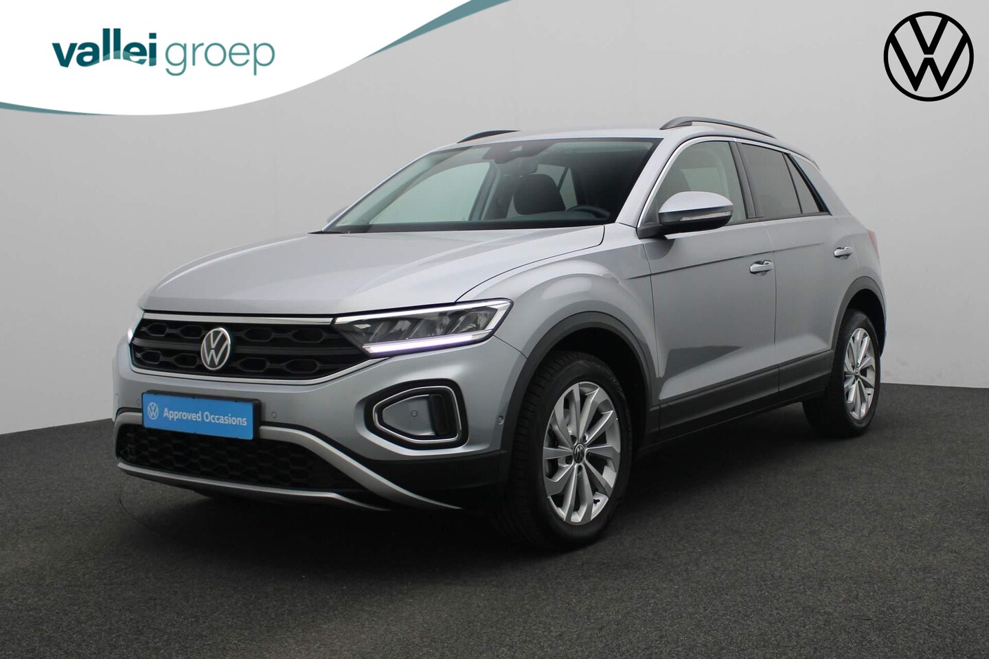 Volkswagen T-Roc - 1.0 TSI 110PK Life | Parkeersensoren voor/achter | Apple Carplay / Android Auto | ACC | Di - AutoWereld.nl