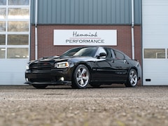 Dodge Charger - SRT8 6.1L V8