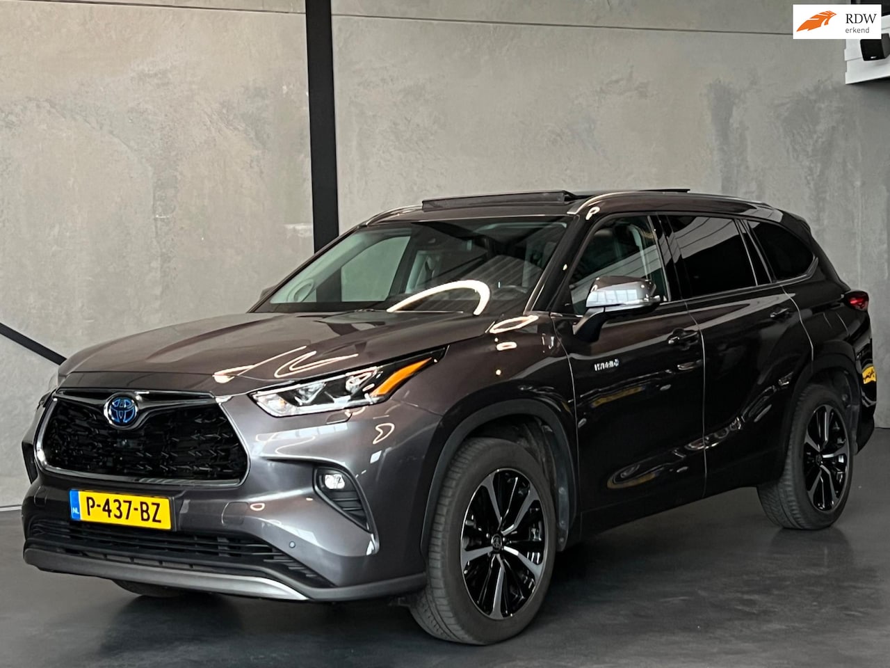 Toyota Highlander - 2.5 AWD Hybrid Premium 7P. Pano, Gekoeldestoelen, Head-Up, Enz.. - AutoWereld.nl