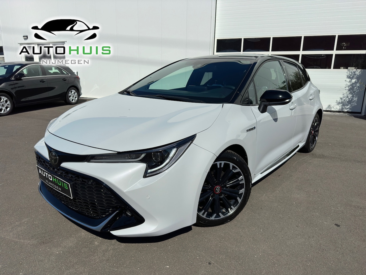 Toyota Corolla - 1.8 Hybrid GR-Sport Half leder Achteruitrijcamera Navi jbl Navi - AutoWereld.nl