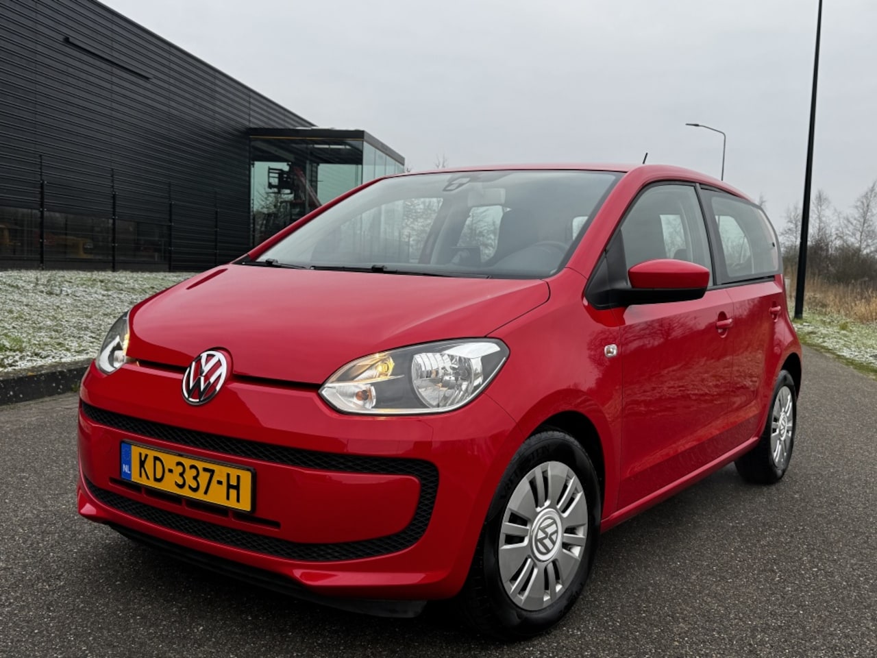 Volkswagen Up! - 1.0 move up! BlueM. Airco Navi - AutoWereld.nl