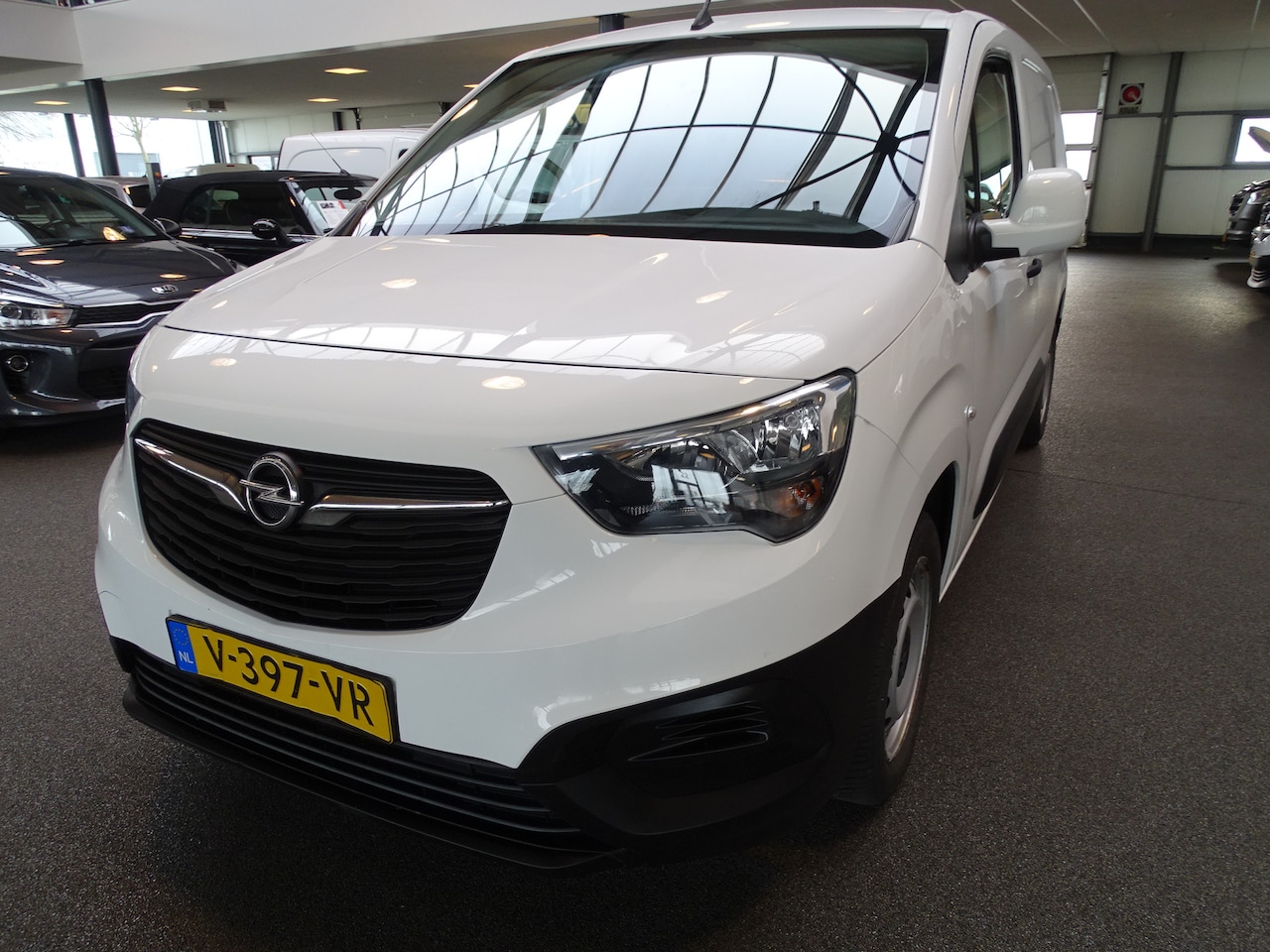 Opel Combo - 1.6D L2H1 Edition Lang, Navi, Apple carplay, trekhaak, airco Cruise Etc. - AutoWereld.nl