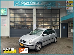 Volkswagen Polo - 1.4-16V Comfortline