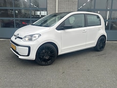 Volkswagen Up! - 1.0 BMT move up | BLACK LINE |