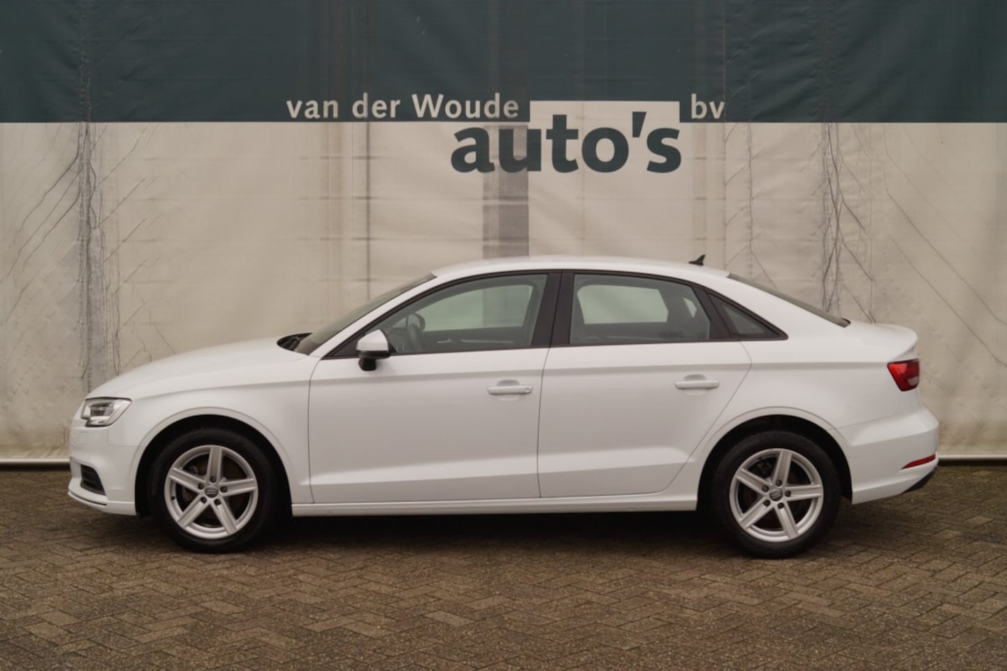 Audi A3 Limousine - 30 TFSI 115pk Pro Line -NAVI-LED-PDC- - AutoWereld.nl