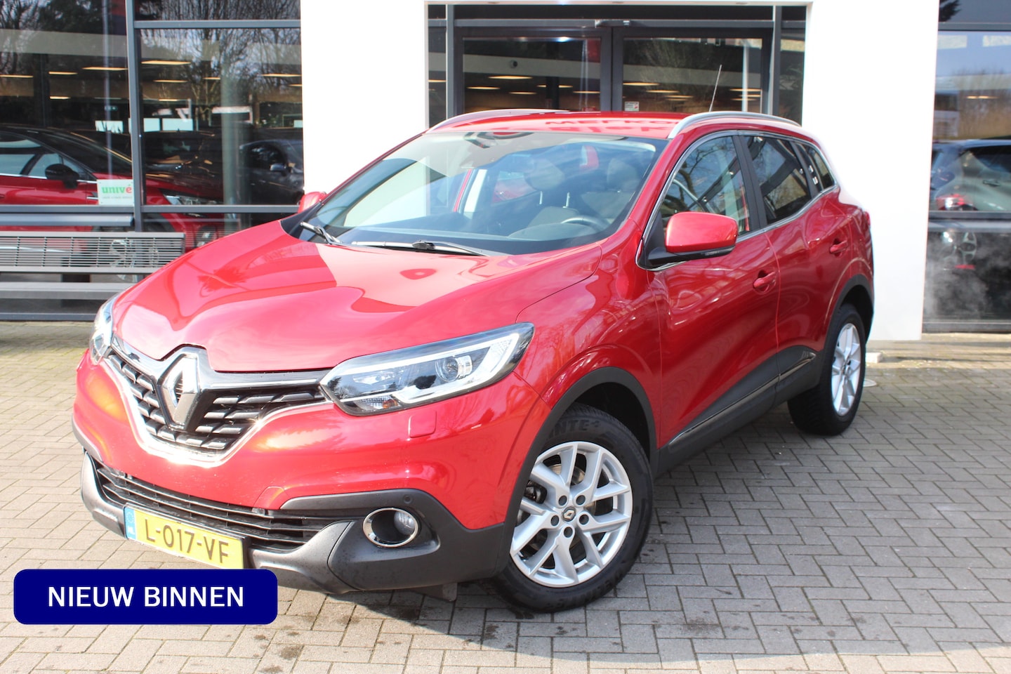 Renault Kadjar - 1.2 TCe Intens 130 pk Automaat Navigatie, Clima, Cruise contr., stoelverw. - AutoWereld.nl