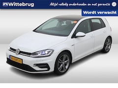 Volkswagen Golf - 1.0 TSI Comfortline Business / Pano / Digitaal dashboard / Navigatie / R-line exterieur /