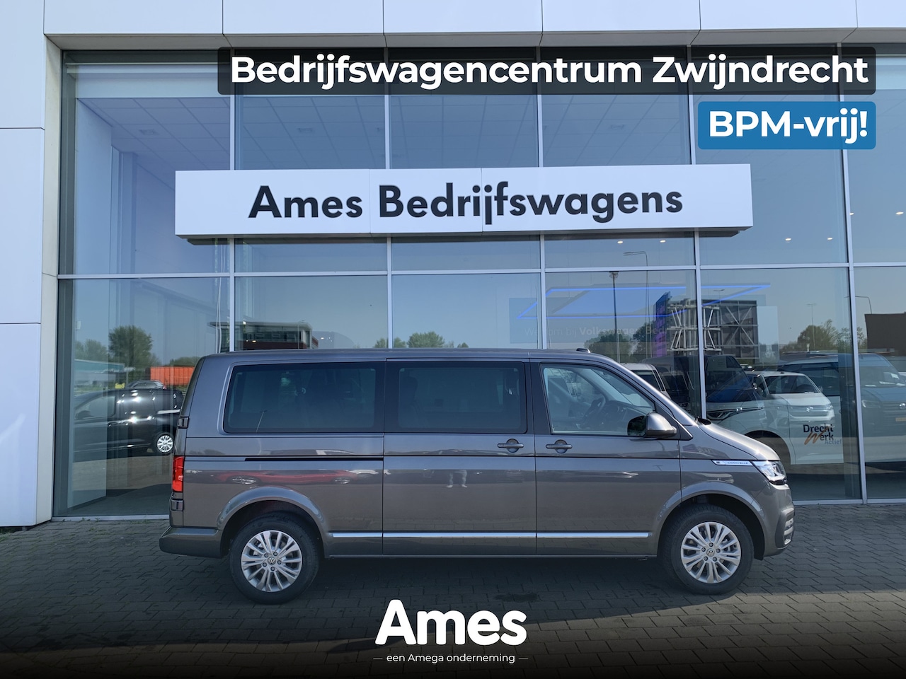 Volkswagen Transporter Caravelle - 2.0 TDI 150PK DSG DC | Led | digital cockpit | Leer | Schuifdeuren elektrisch - AutoWereld.nl