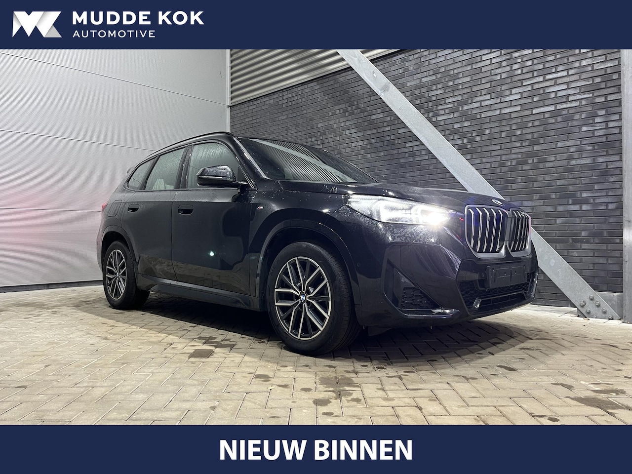 BMW X1 - sDrive18i | M-Sport | Shadow Line | Trekhaak | Camera | Stoelverwarming | Elek. Achterklep - AutoWereld.nl