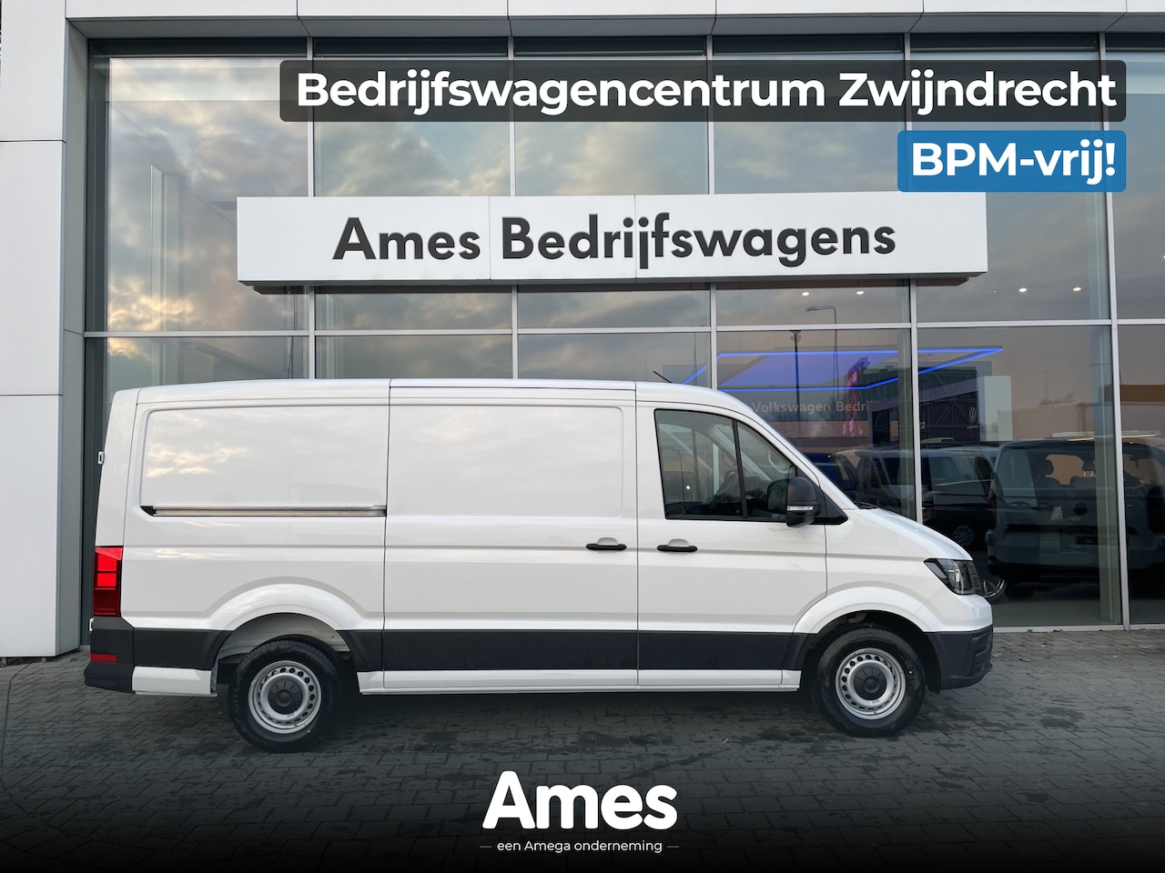 Volkswagen Crafter - 35 2.0 TDI L3H2 | 140 Pk | PDC | App connect | 3 Zit - AutoWereld.nl