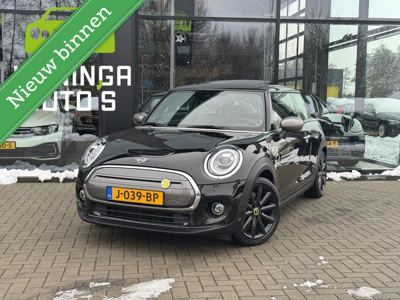 MINI Mini-Electric - Yours 33 kWh | Leer | Dak | Camera - AutoWereld.nl