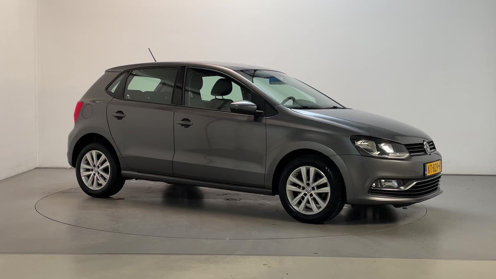 Volkswagen Polo - 1.2 TSI Comfortline Connected Series App-Connect Airco Elektrische ramen - AutoWereld.nl