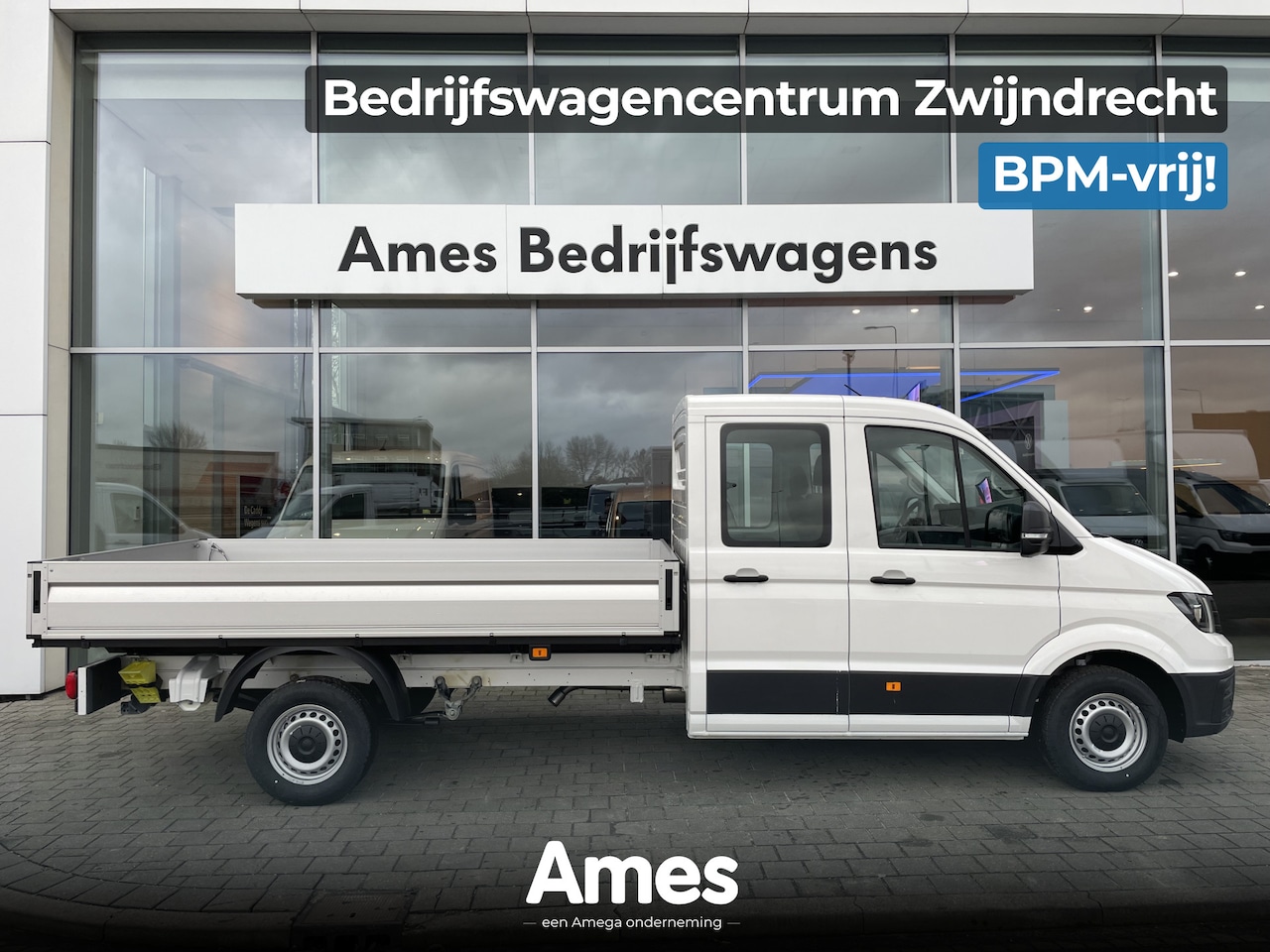 Volkswagen Crafter - 35 2.0 TDI L4 DC 140 PK Hand | Trekhaak | App-Connect | PDC - AutoWereld.nl