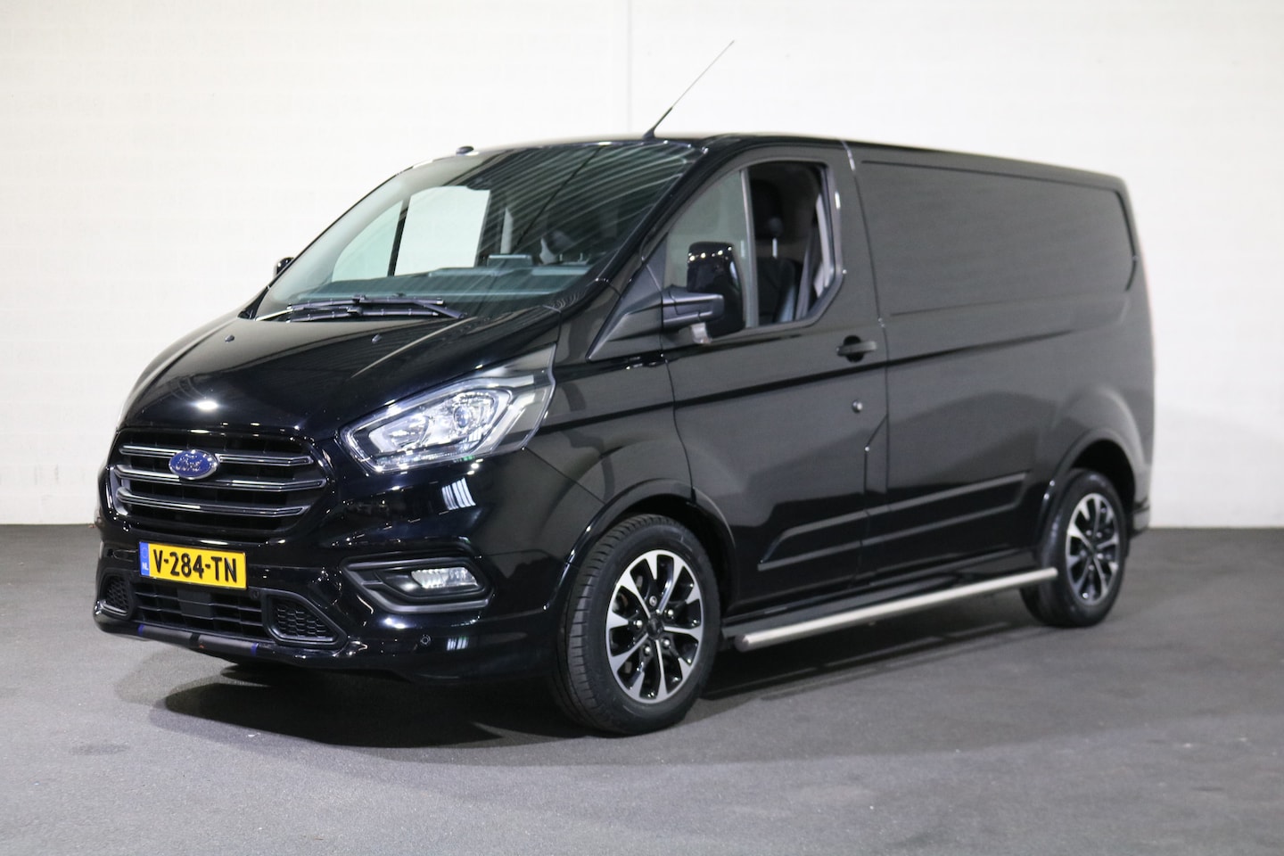 Ford Transit Custom - 2.0 TDCI 185pk L1 H1 Sport Automaat - AutoWereld.nl