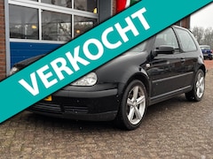 Volkswagen Golf - 1.6-16V Comfortline|Trekhaak|17 inch