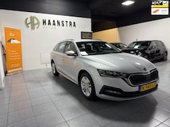 Skoda Octavia Combi - 1.0 e-TSI Business Edition Autom Navi-Camera 1e Eigenaar NL Auto