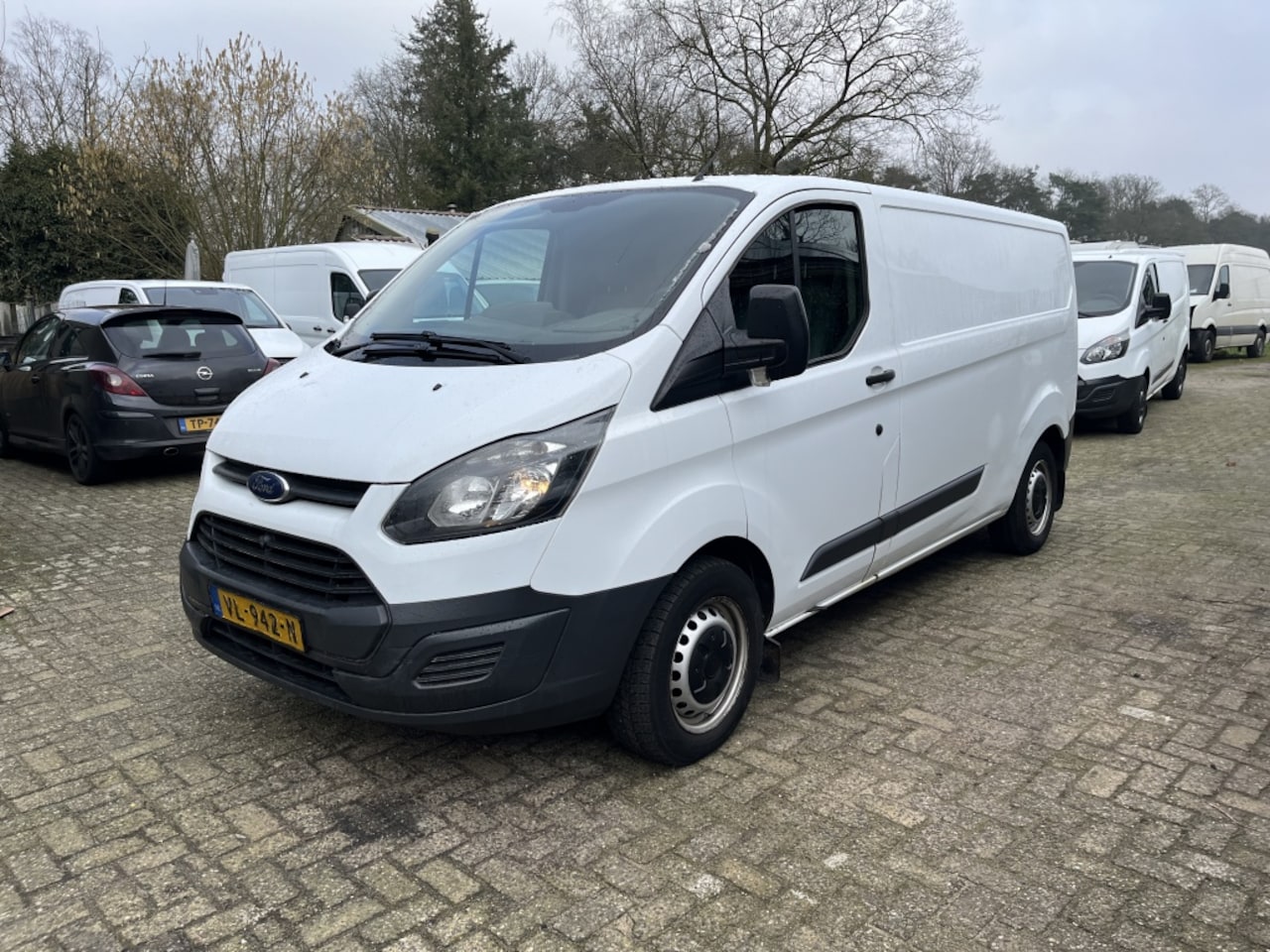 Ford Transit Custom - 330 2.2 TDCI L2H1 LANG - AutoWereld.nl