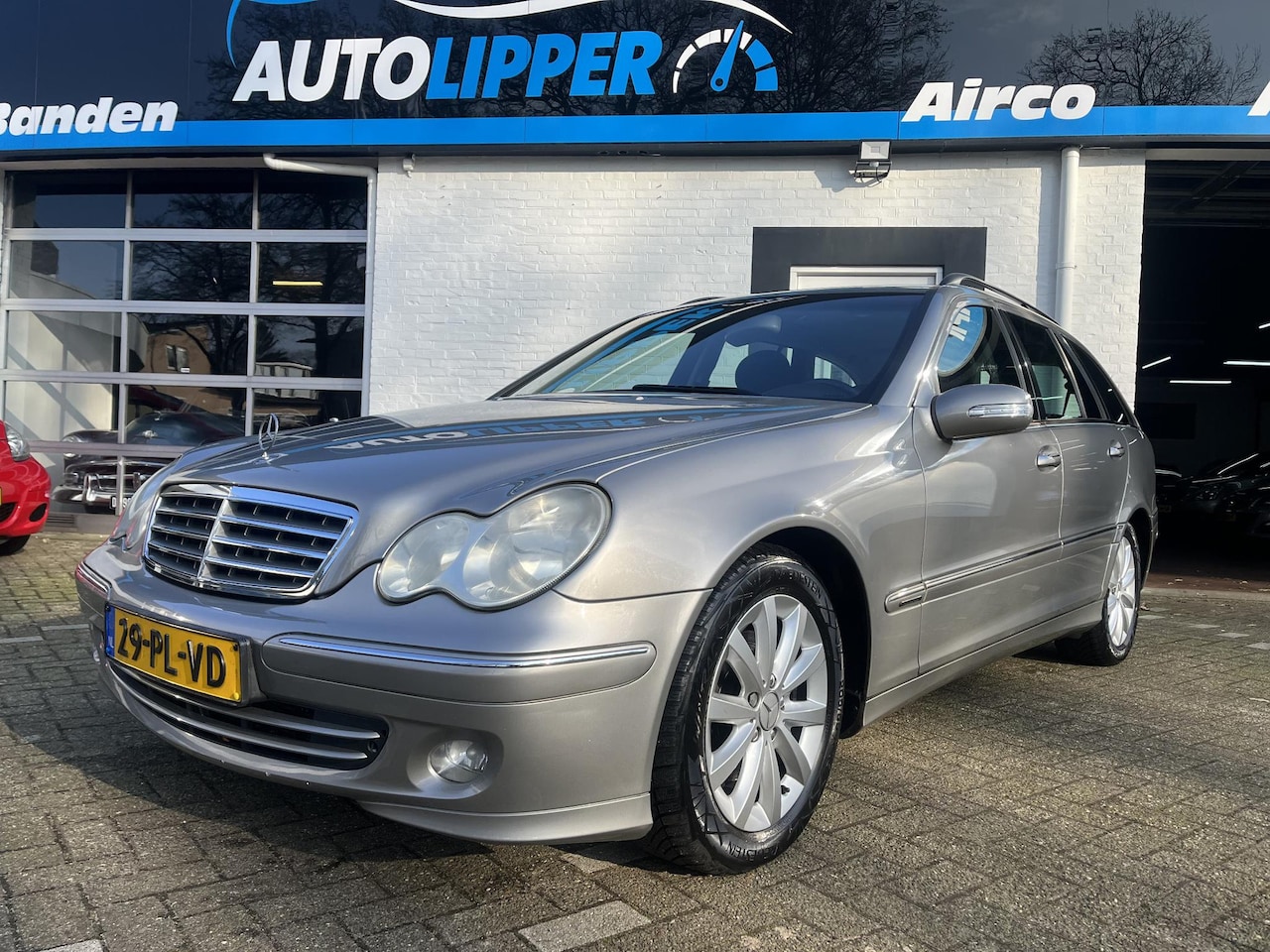 Mercedes-Benz C-klasse Combi - 180 K. Elegance /Automaat/Lm velgen/Trekhaak - AutoWereld.nl