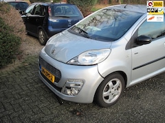 Peugeot 107 - 1.0 Sportium