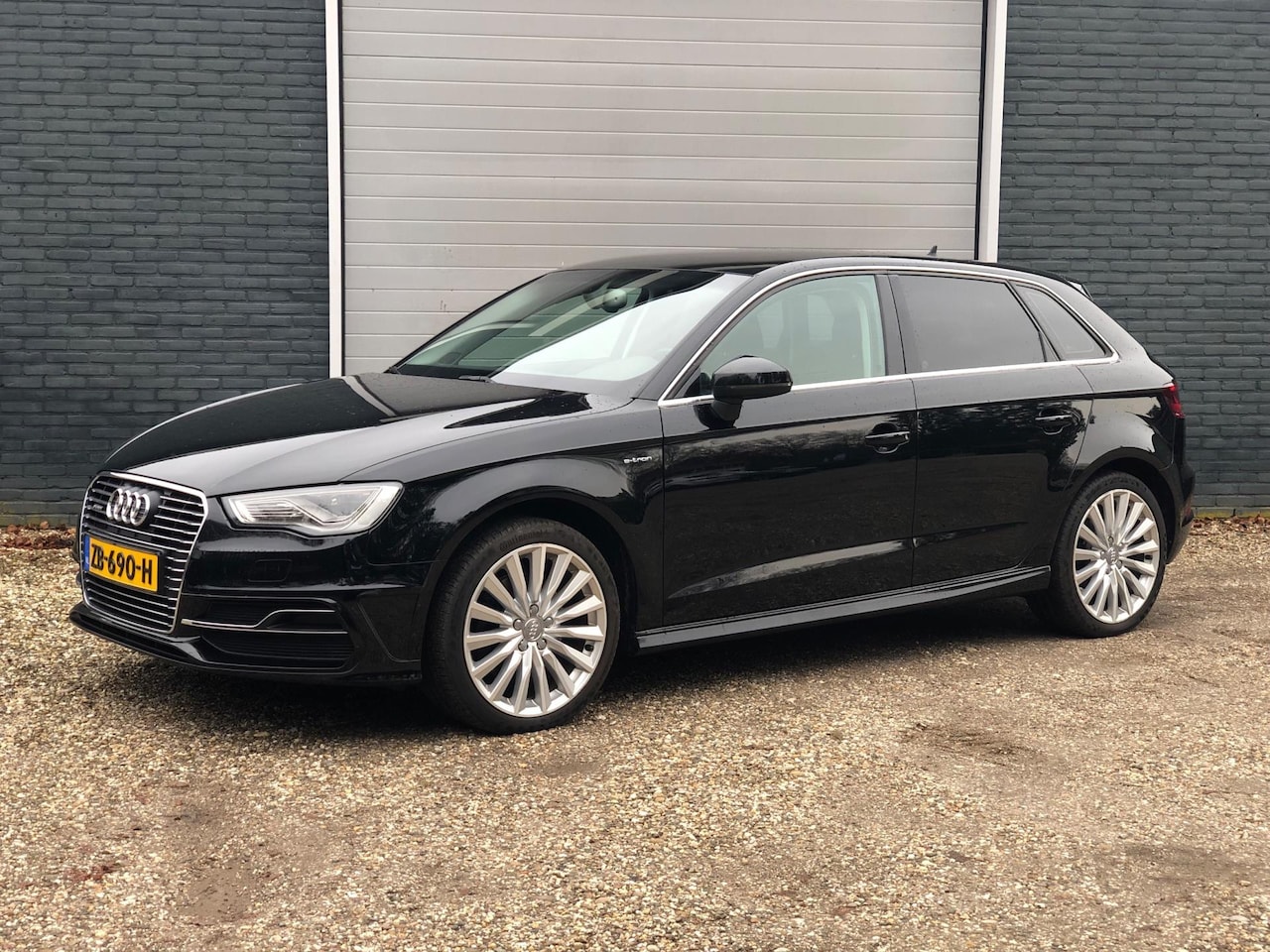 Audi A3 Sportback - 1.4 e-tron PHEV Accupakket storing - AutoWereld.nl