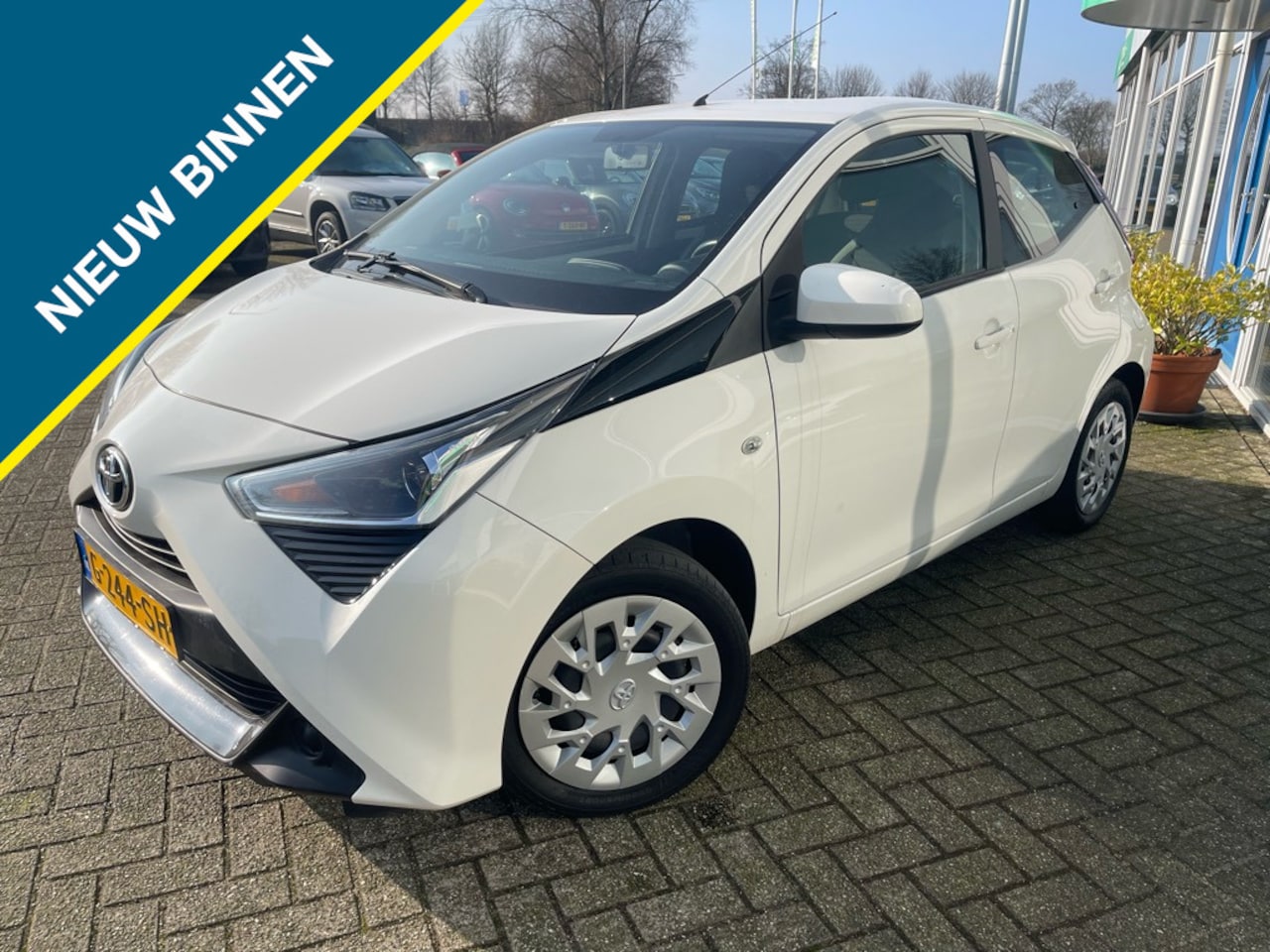 Toyota Aygo - 1.0 VVT-i x-play ltd, Camera, Caplay, Airco, - AutoWereld.nl