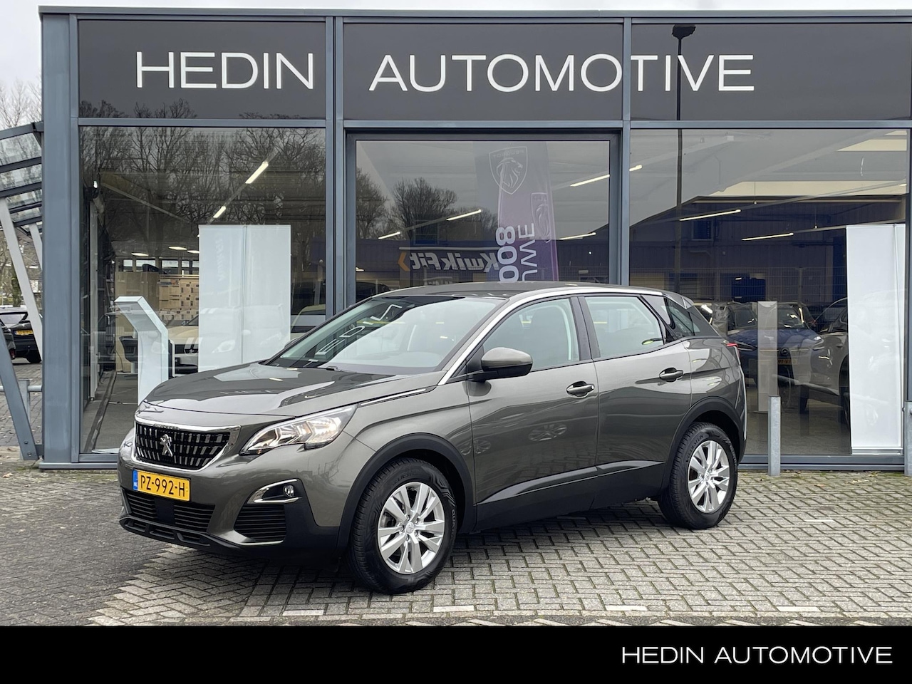 Peugeot 3008 - 1.2 PureTech Active | ALL SEASON BANDEN | AFN TREKHAAK | NAVIGATIE | SENSOREN ACHTER | APP - AutoWereld.nl