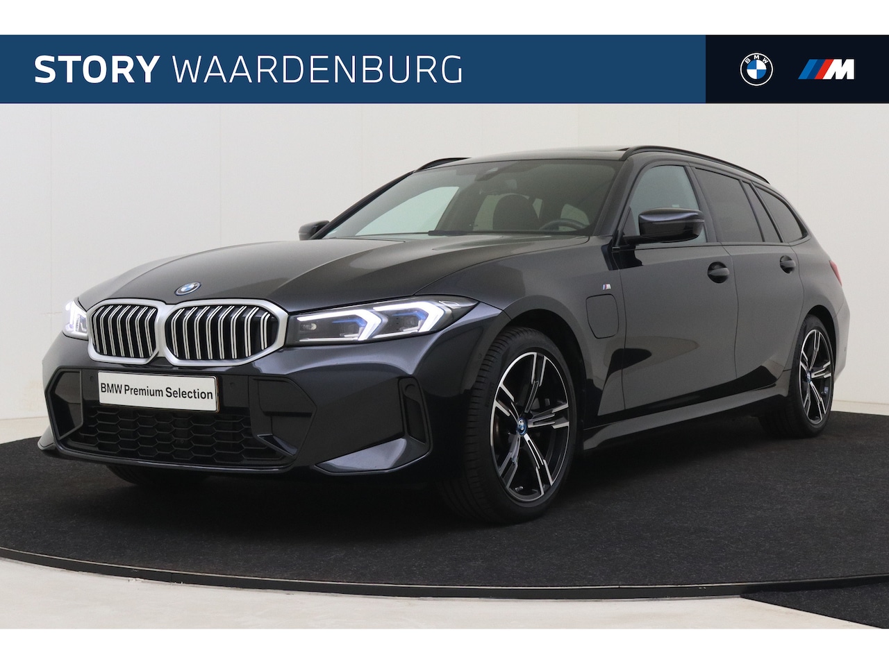 BMW 3-serie Touring - 330e High Executive M Sport Automaat / Panoramadak / Trekhaak / Sportstoelen / Adaptief M - AutoWereld.nl