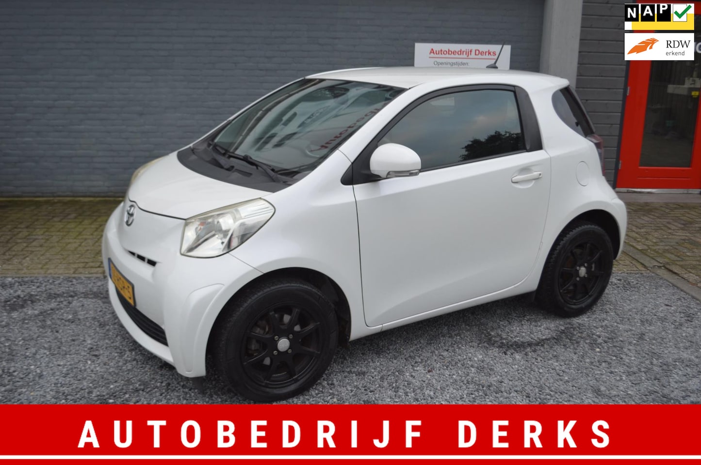 Toyota iQ - 1.0 VVTi Comfort Airco Stuurbekrachtiging Jaar Garantie - AutoWereld.nl