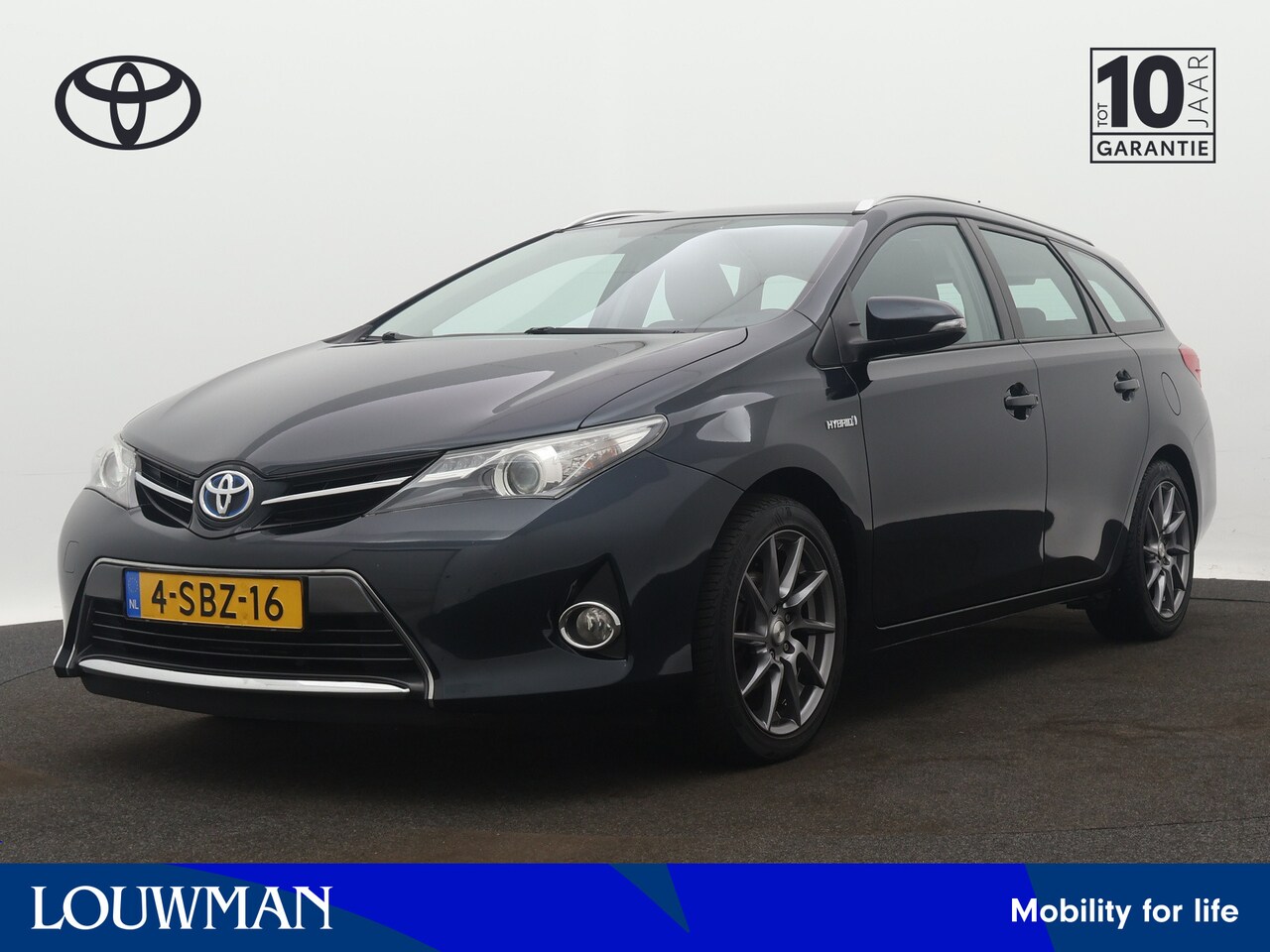 Toyota Auris Touring Sports - 1.8 Hybrid Aspiration | Trekhaak | LM velgen | Navigatie | Camera | Cruise Control | - AutoWereld.nl