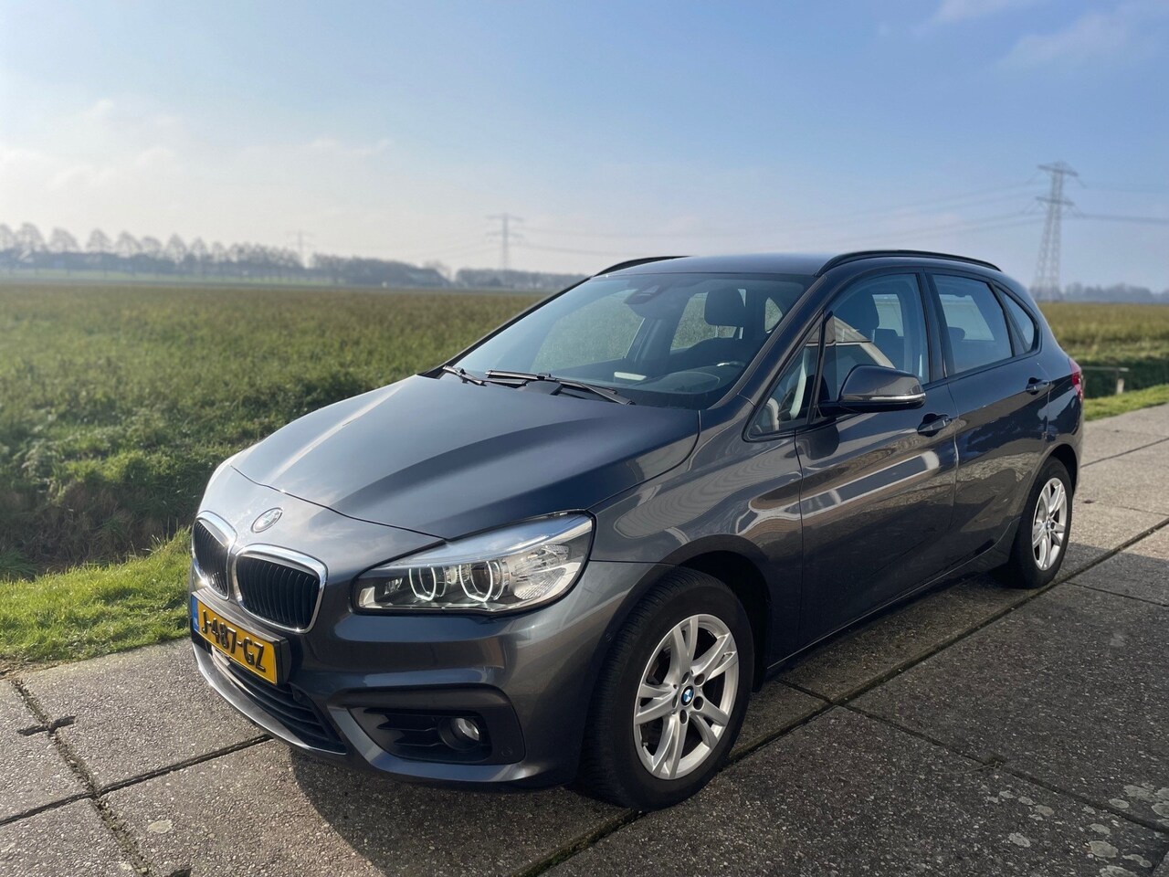 BMW 2-serie Active Tourer - 218i Sport 218i Sport, Stoelverwarming, Automaat, Navigatie - AutoWereld.nl