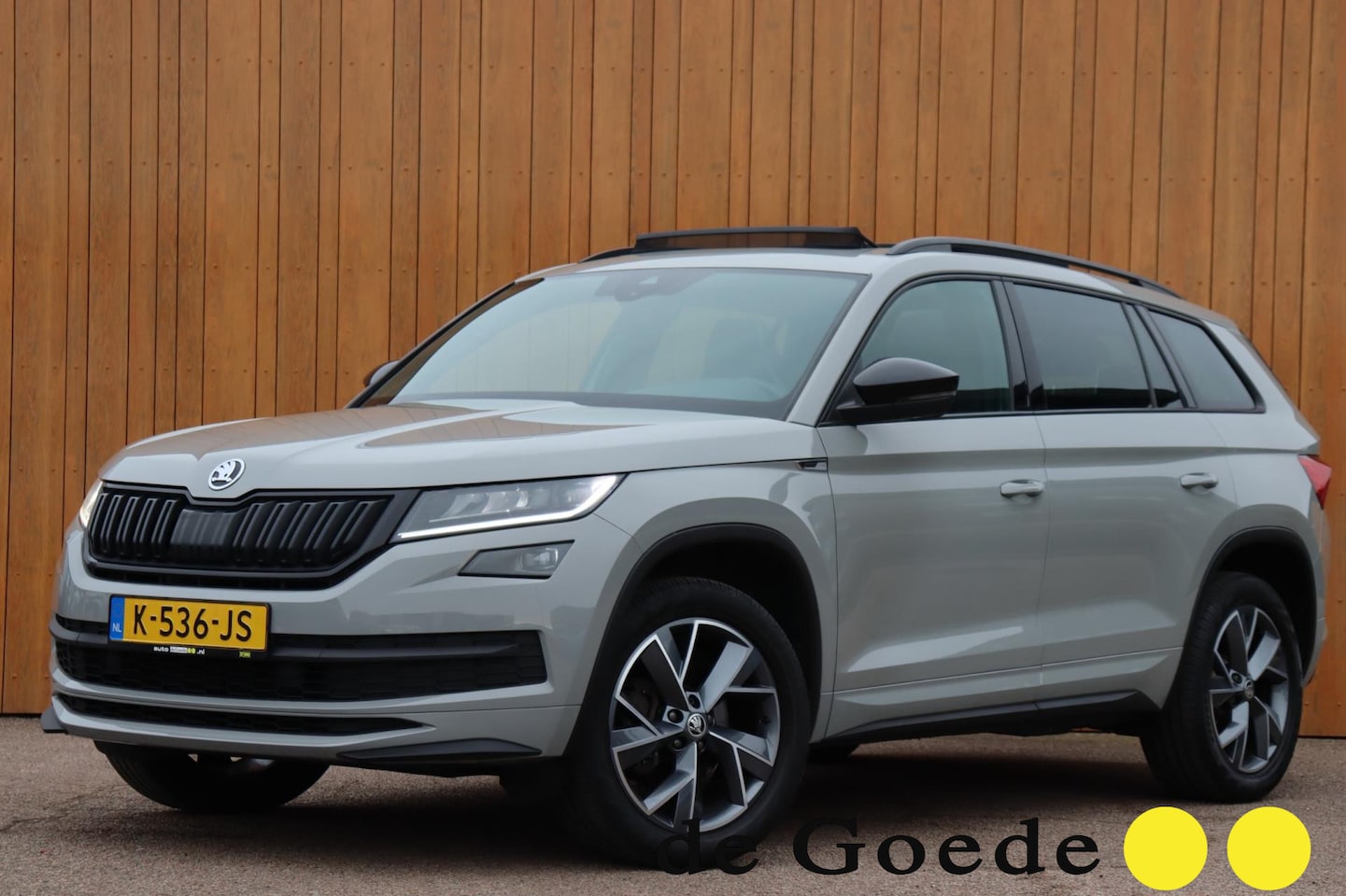 Skoda Kodiaq - 1.5 TSI Sportline Business 7persoons org. NL-auto schuifdak trekhaak stuur+stoelverw. el.k - AutoWereld.nl