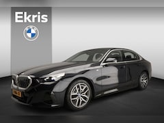 BMW i5 - eDrive40 | M-Sportpakket | LED | Leder | HUD | Schuifdak | Trekhaak | Comfortzetels | DAB