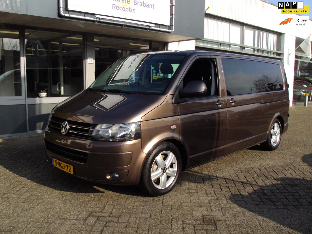 Volkswagen Transporter - 2.0 TDI L2H1 DC Comfortline 2.0 TDI L2H1 DC Comfortline - AutoWereld.nl