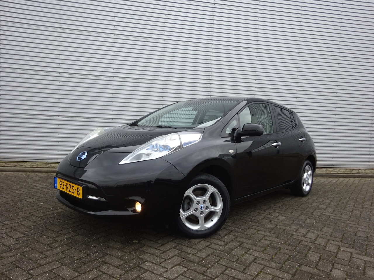 Nissan LEAF - Base 24 kWh Climate / Cruise / Navi / Camera / NAP - AutoWereld.nl