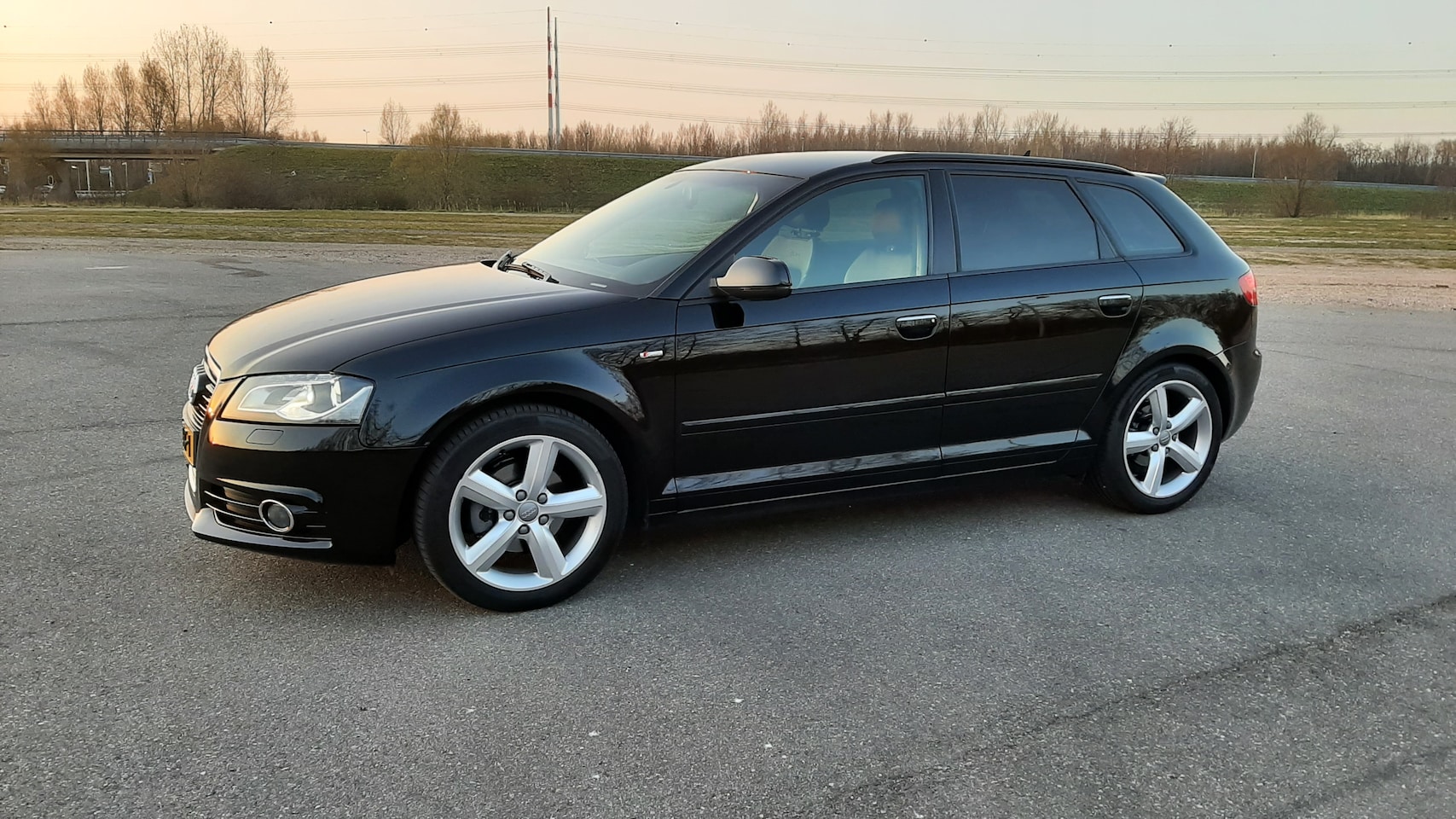 Audi A3 Sportback - 1.2 TFSI S Edition - AutoWereld.nl