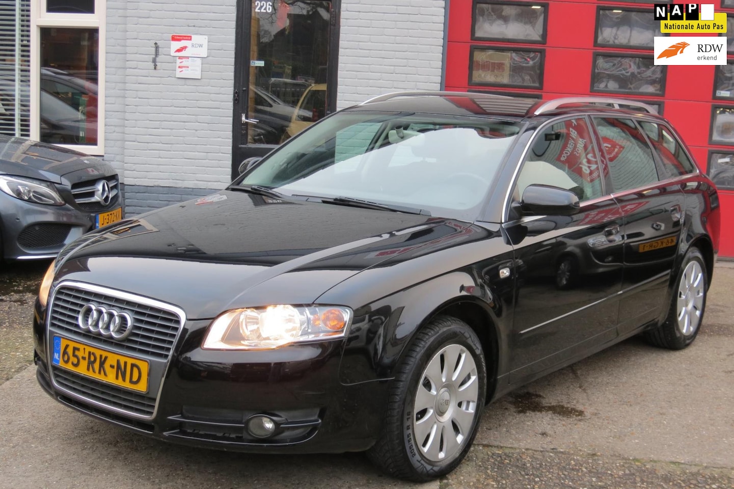 Audi A4 Avant - 2.0 Pro Line 2.0 Pro Line , Navi, LM Velg - AutoWereld.nl