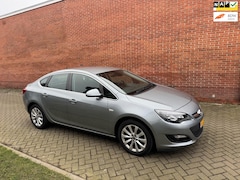 Opel Astra - 1.4 Turbo Design Edition Navi Cruise 1e Eigenaar