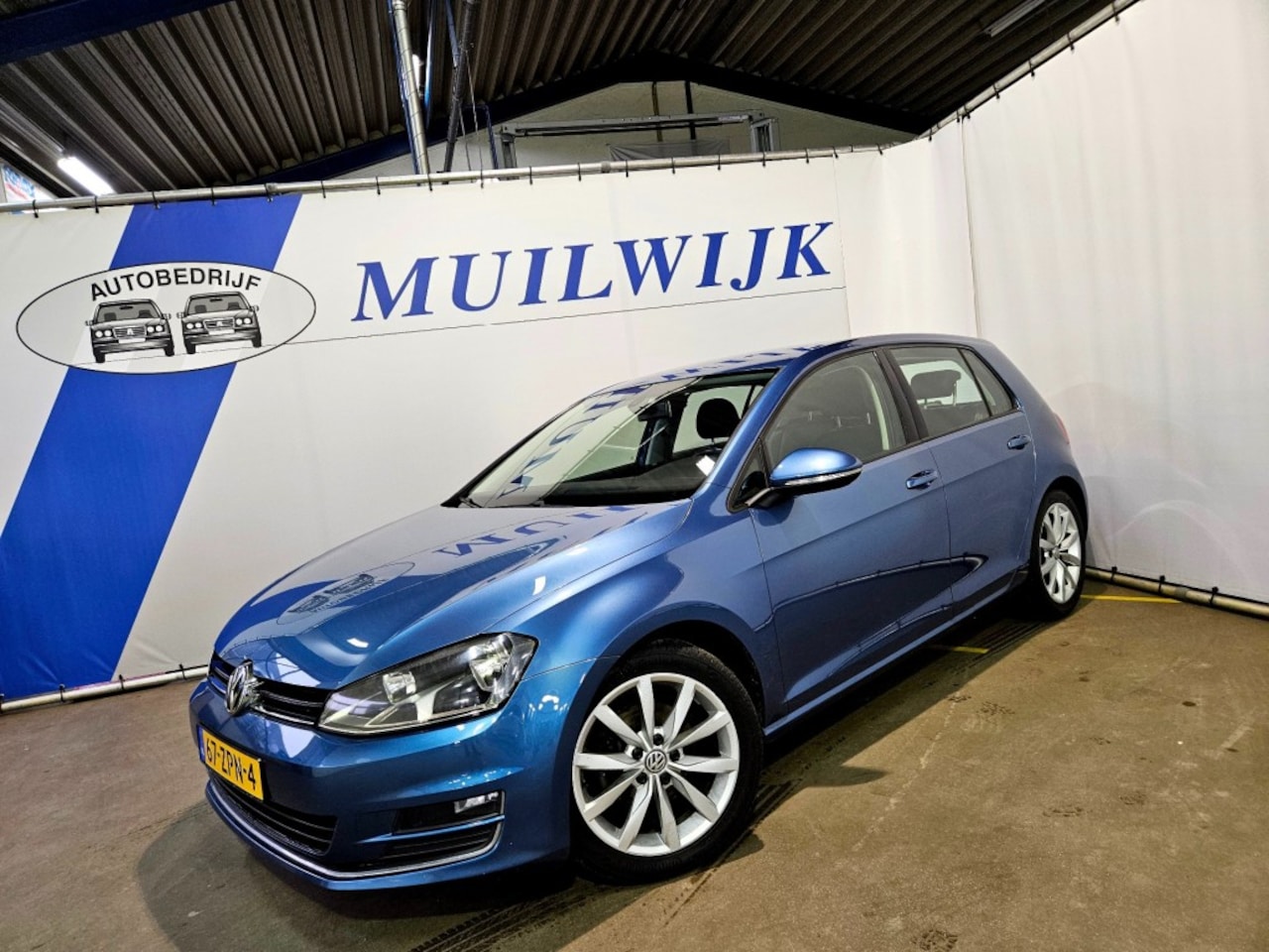 Volkswagen Golf - 1.4 TSI Highline / Automaat / Massagestoel / NL Auto - AutoWereld.nl