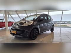 Peugeot 107 - 1.0-12V XS met werkende airco