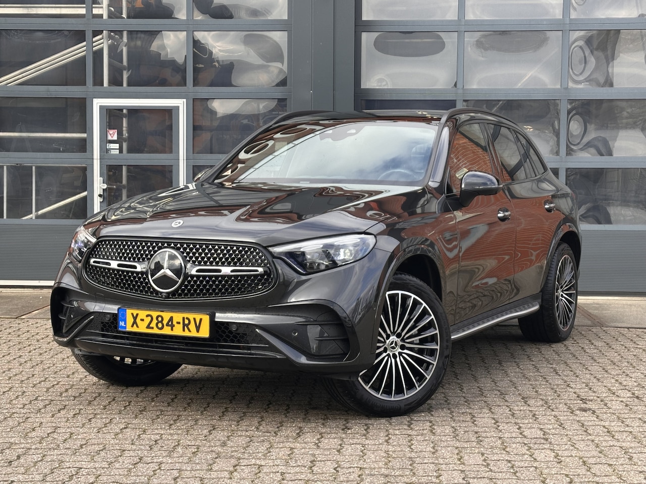 Mercedes-Benz GLC-klasse - 400e 4-Matic AMG Line | Trekhaak | Panoramadak | Rij-Ass. Pakket | Burmester Sound | 360* - AutoWereld.nl