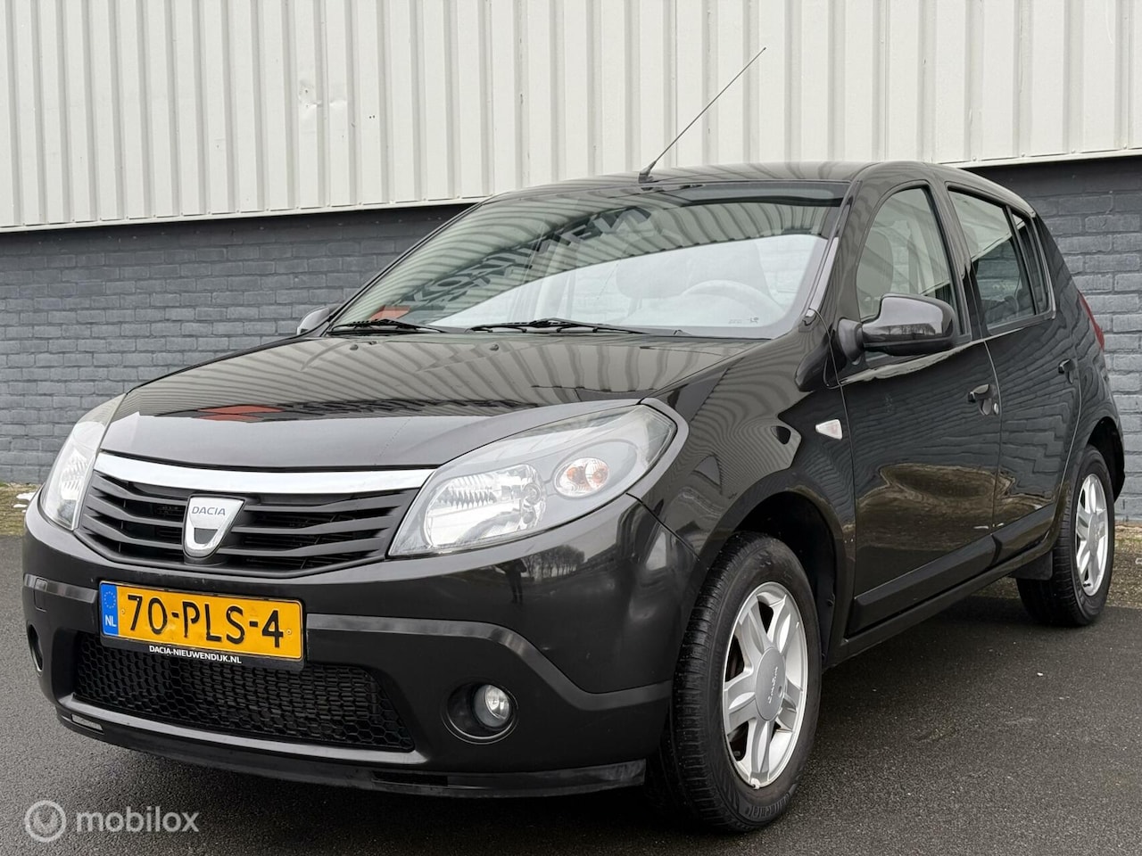 Dacia Sandero - 1.2 Blackline| Airco | Onderhoud | Elec Pakket - AutoWereld.nl