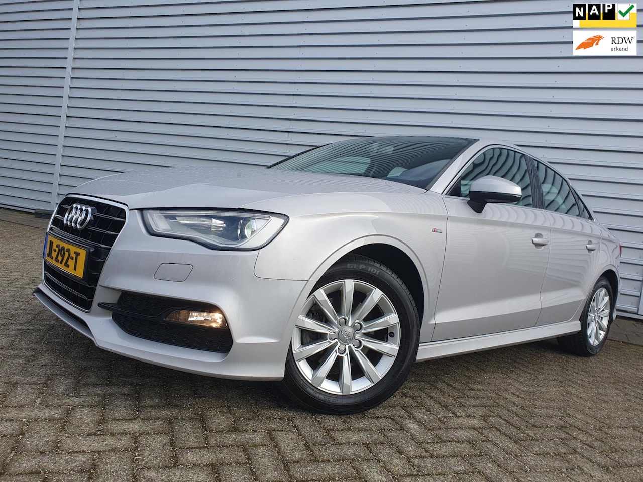 Audi A3 Limousine - 1.4 TFSI Clima/Cruise/NAVI/LM - AutoWereld.nl