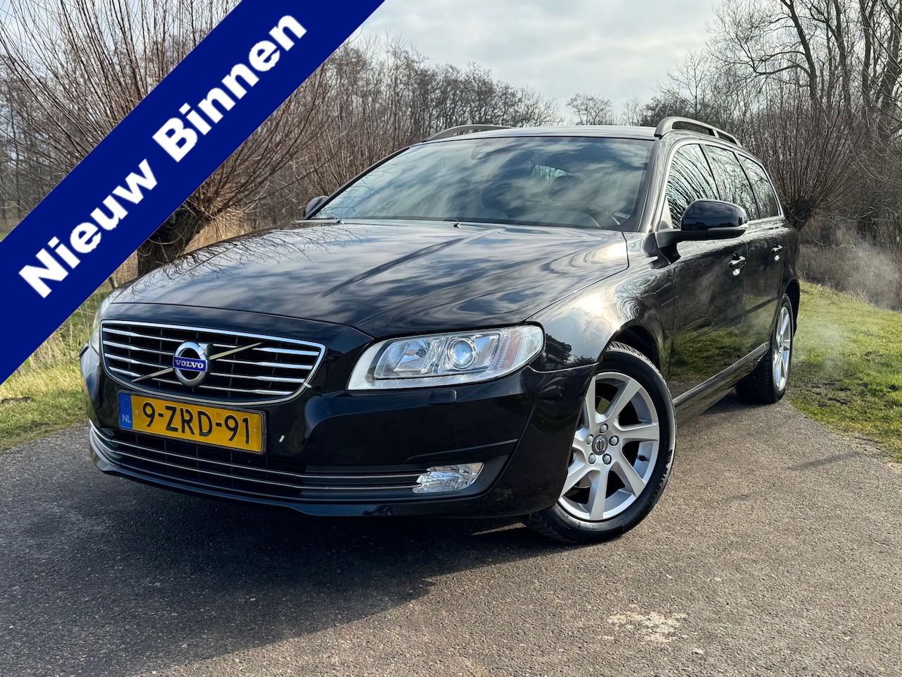 Volvo V70 - 1.6 T4 Nordic+ / Automaat / Leder / Goed onderhouden / Elektrische klep / Navigatie / Stoe - AutoWereld.nl