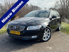 Volvo V70 - 1.6 T4 Nordic+ / Automaat / Leder / Goed onderhouden / Elektrische klep / Navigatie / Stoe