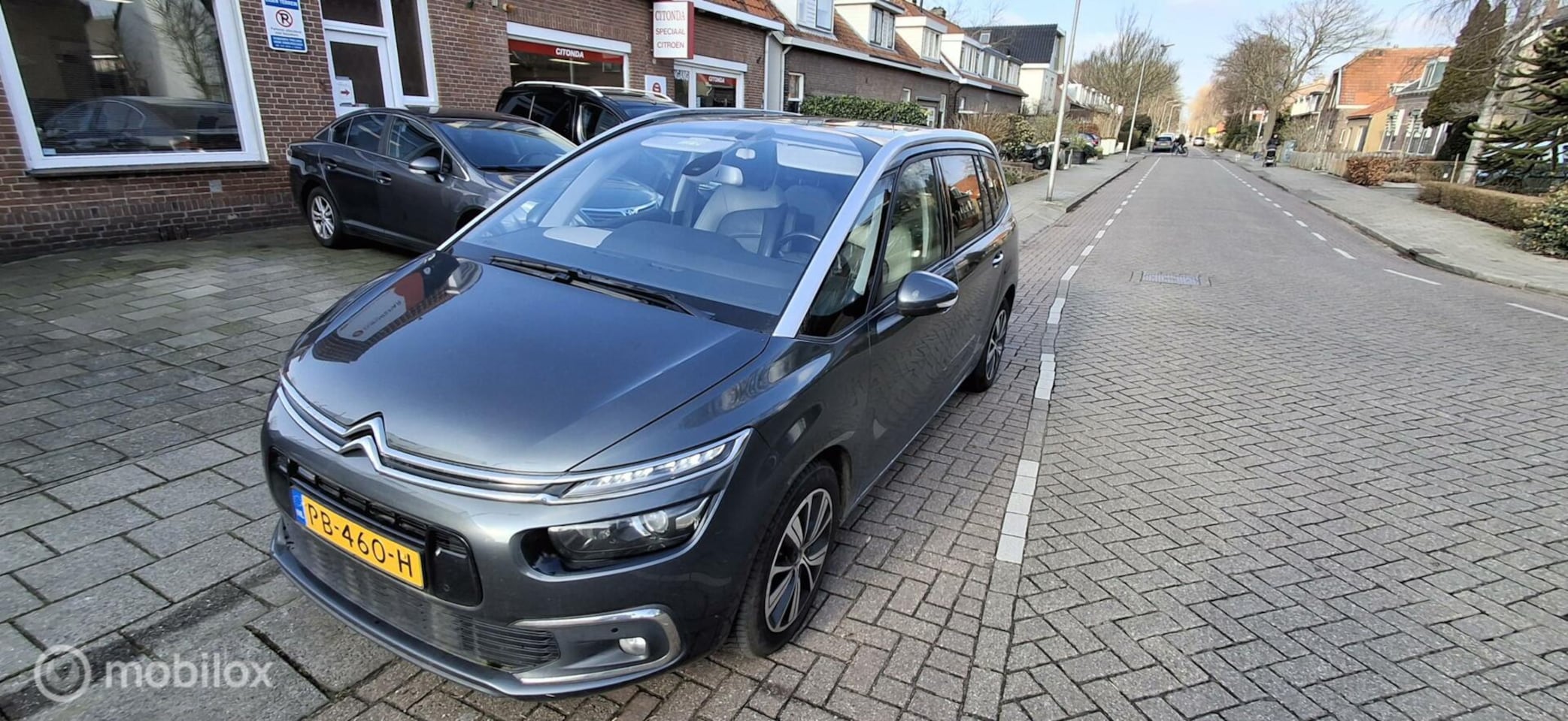 Citroën Grand C4 Picasso - 1.2 PureTech Shine 1.2 PureTech Shine, trekhaak - AutoWereld.nl