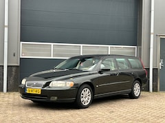 Volvo V70 - 2.4 Momentum bj.2005 Navi|Leder|Trekhaak