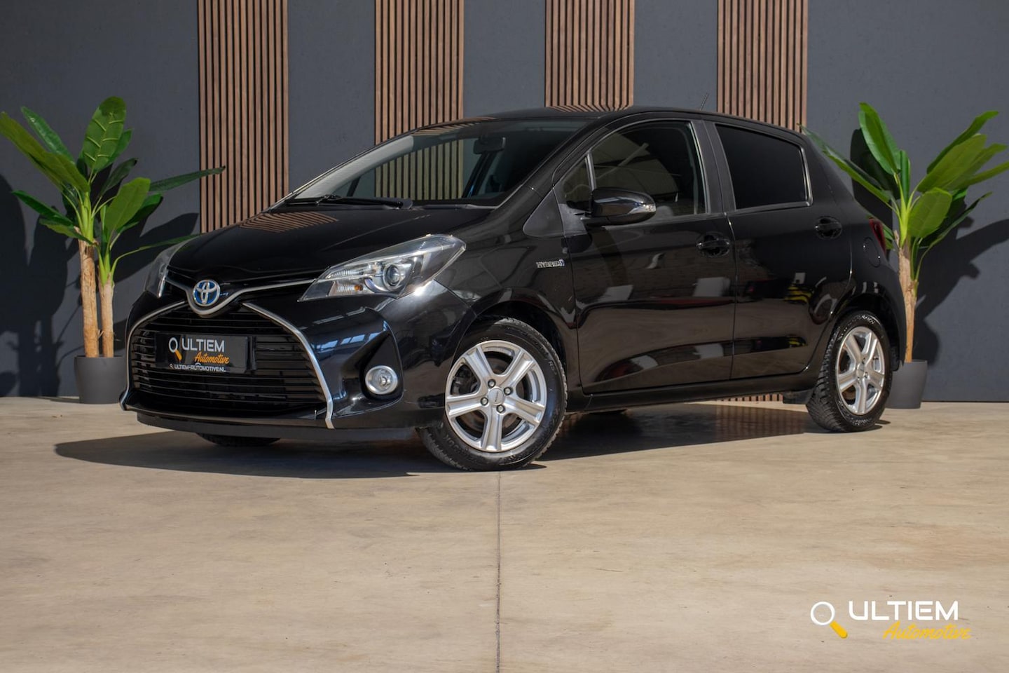 Toyota Yaris - 1.5 Hybrid Aspiration | STOELVERWARMING*NAVI - AutoWereld.nl